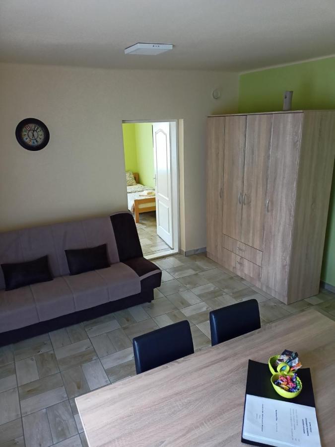 Appartement Apartman Fiva à Pacir Extérieur photo